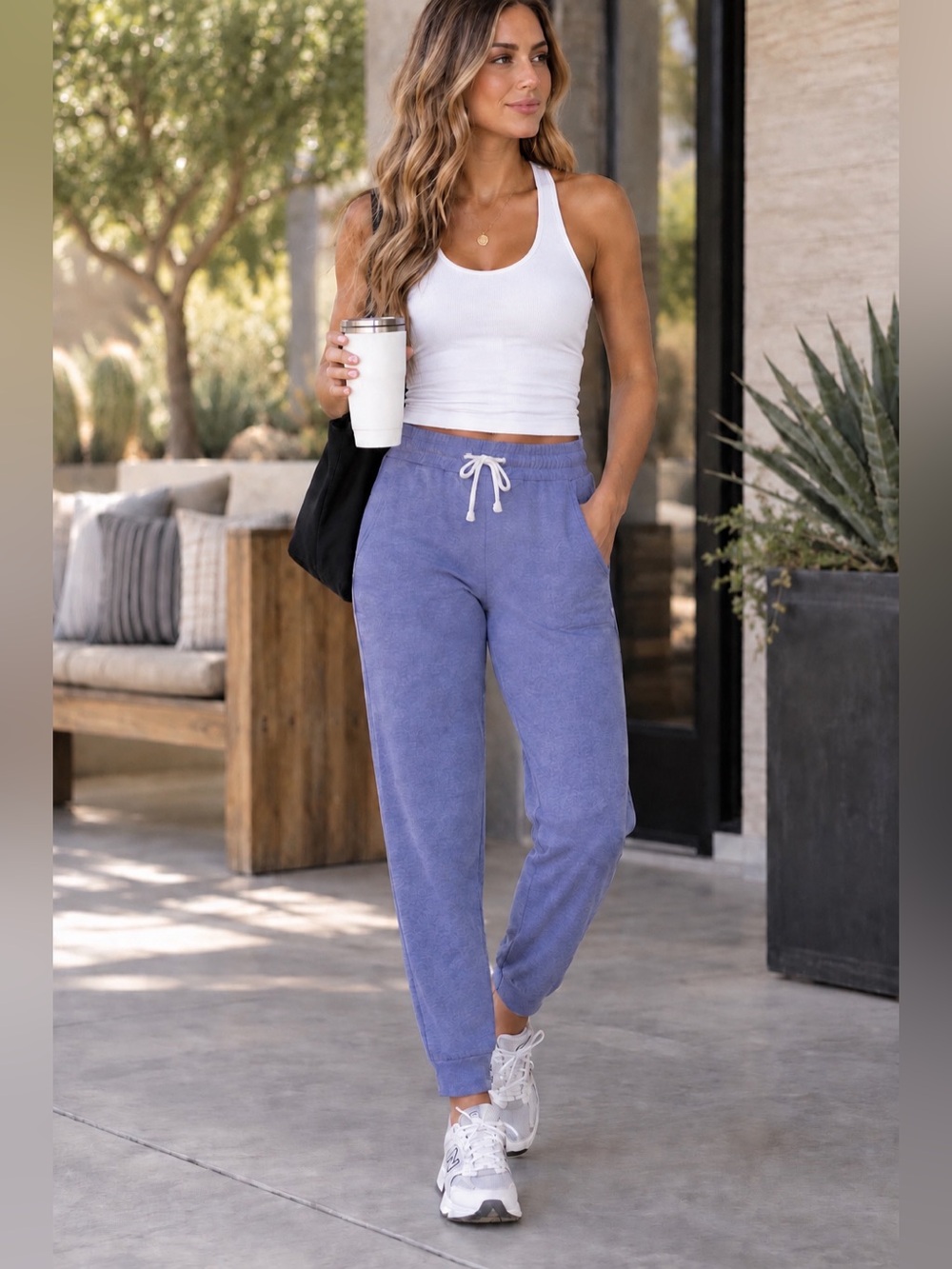 Vuori performance joggers heathered cosmic purple small